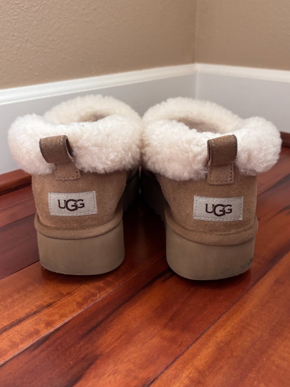UGG Nita Genuine Shearling Platform Slipper Chestnut Women Size 8 - Picture 4 of 5
